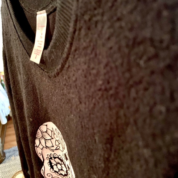 🆕 Cozy sugar skull sweatshirt black - Picture 5 of 6